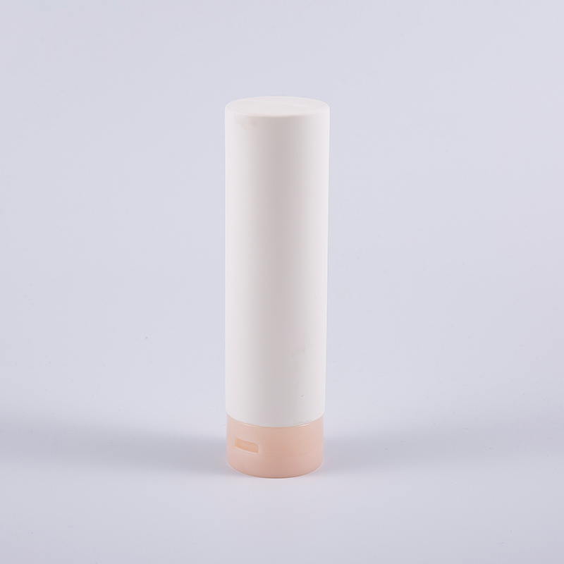 Bílá Soft Touch kulatá obrácená 180ml PE lahvička na čištění vlasů s kondicionérem na vlasy s odklápěcím uzávěrem
