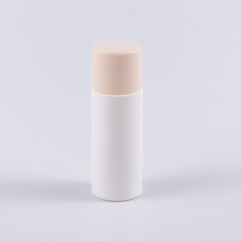 10ml PE lahvička na změkčující mléko s odklápěcím uzávěrem Kompaktní cestovní kosmetická nádobka na péči o pleť a toner