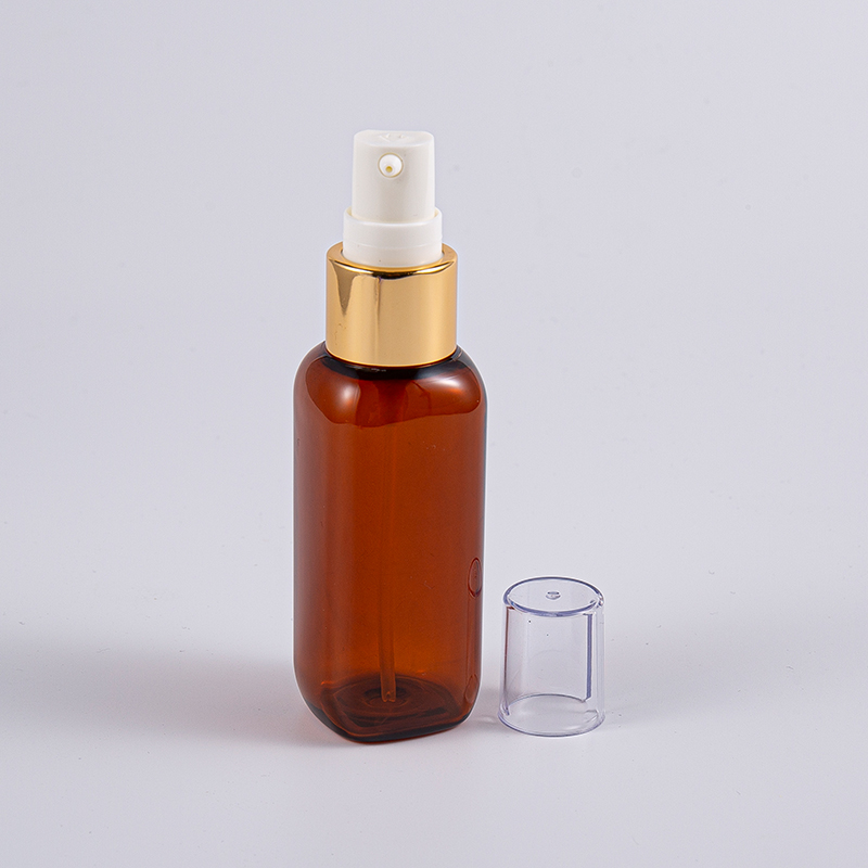 Na cesty použijte 50ml lahvičku Petg čtvercového tvaru s pumpičkou